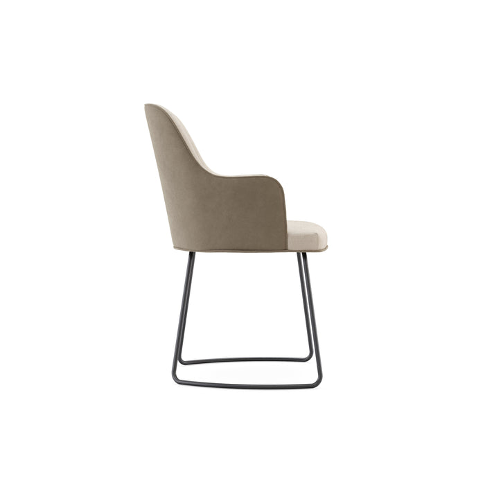 Anna | chair with armrest (metal baseboard) K-SAG HOME BV 